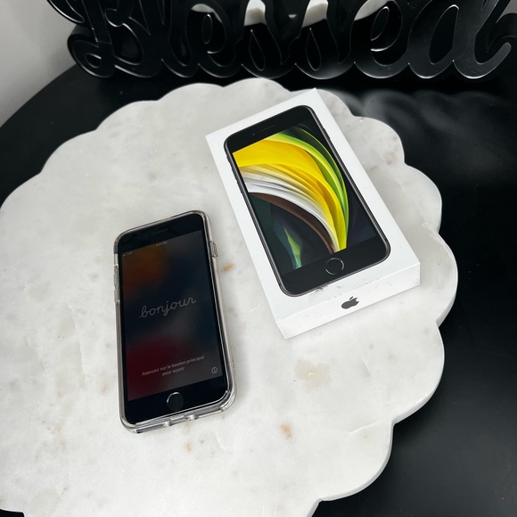 iPhone - Picture 4 of 4